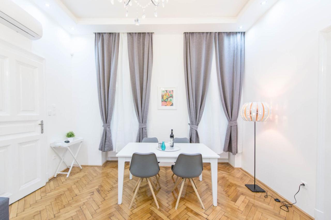 Dominik Apartment Boedapest Buitenkant foto